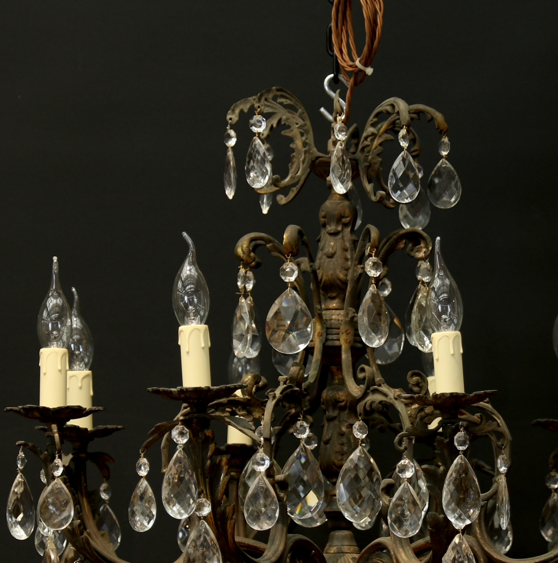 8 Light Chandelier